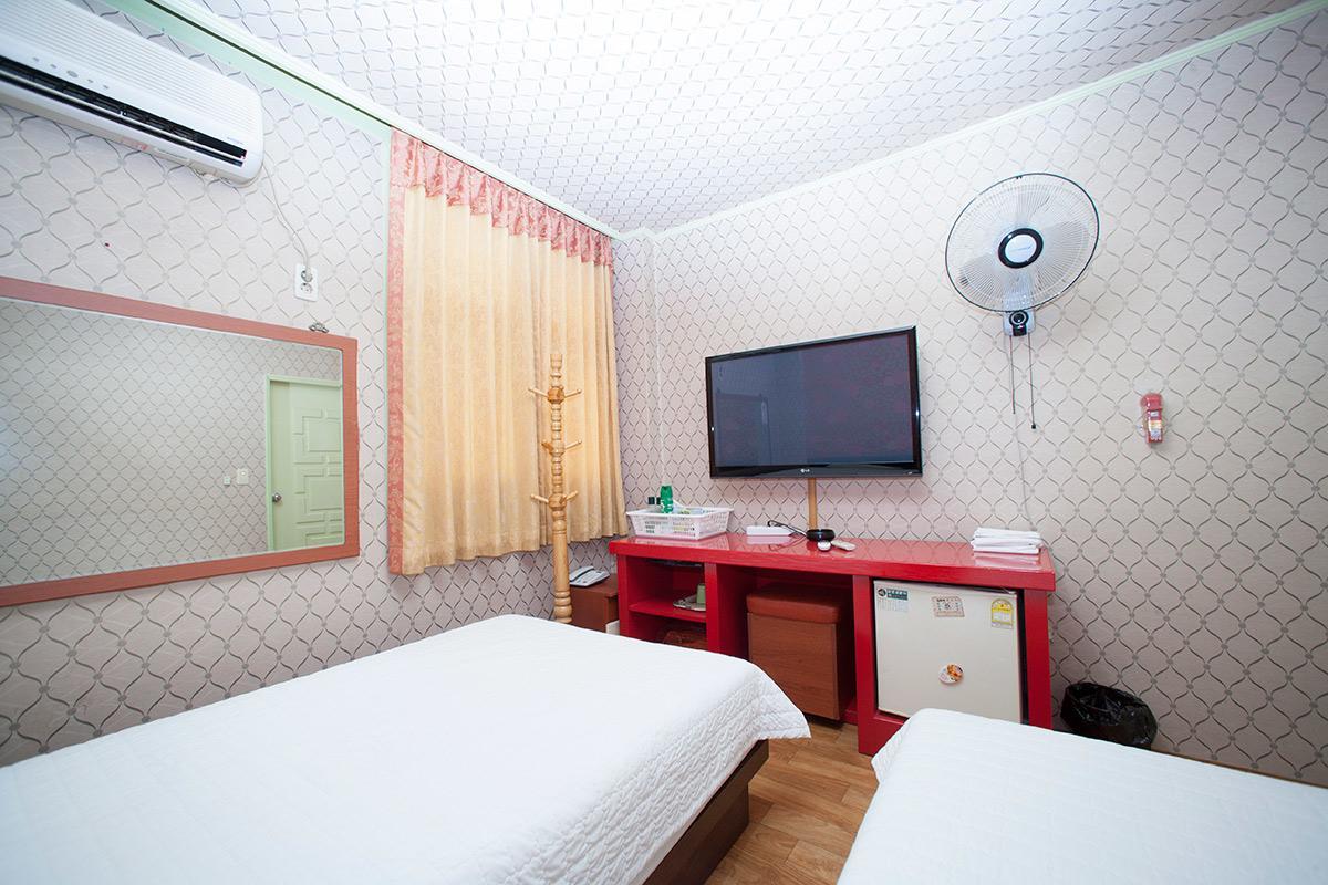 เชจู-บีอาร์ดีโฮเต็ล Hotel เมืองเชจู ภายนอก รูปภาพ